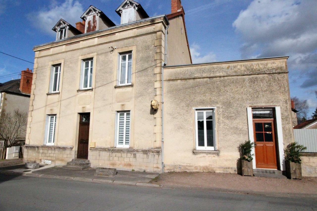 Chambre Notaire Cosne-d'Allier Zewnętrze zdjęcie